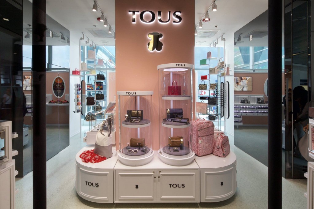 tous