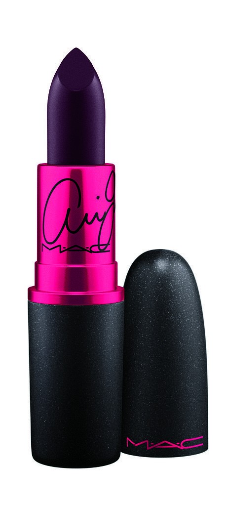 Ariana-Grande-MAC-Cosmetics-Viva-Glam (3)