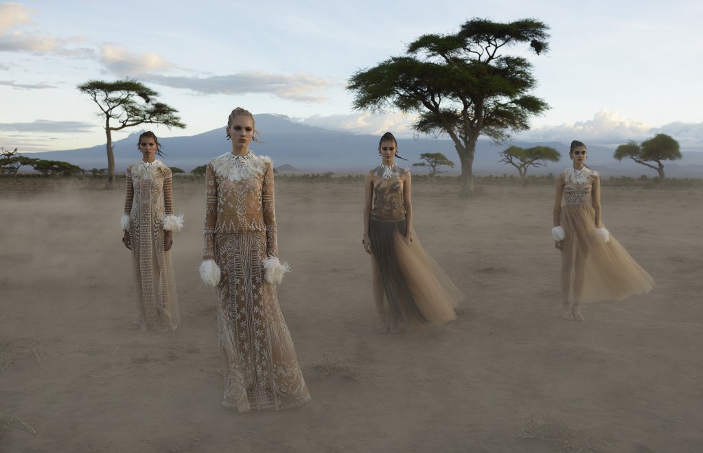alice-metza-cameron-traiber-greta-varlese-kirin-dejonckheere-tami-williams-by-steve-mccurry-for-valentino-spring-summer-2016-11