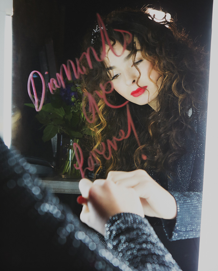 Ella-Eyre_for-Emporio-Armani-Diamonds
