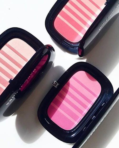 Marc-Jacobs-Air-Blush-Soft-Glow-Duo-4
