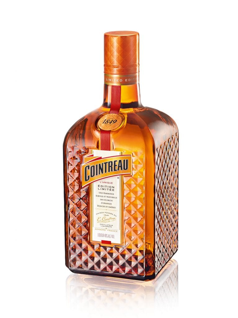 cointreau_limited-edition-_packshot_3_4_rvb-2