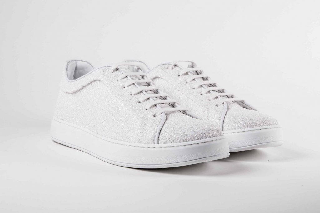 05_slideshow_dh_sneakers_spring2017
