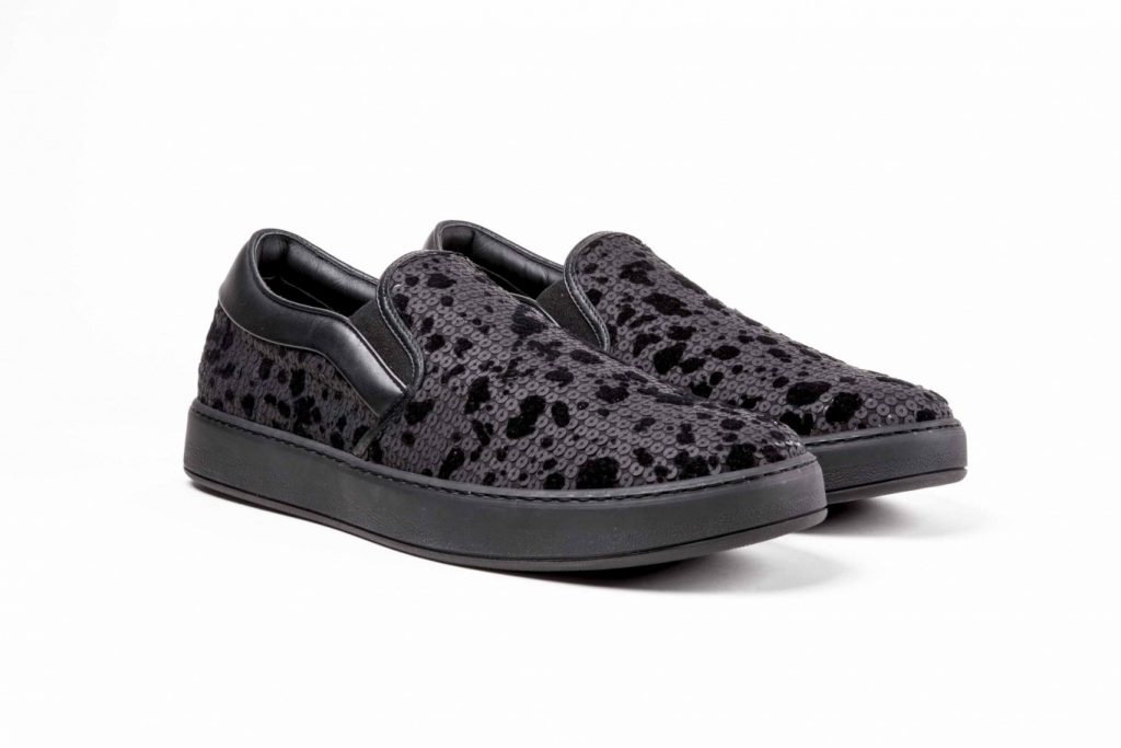 07_slideshow_dh_sneakers_spring2017