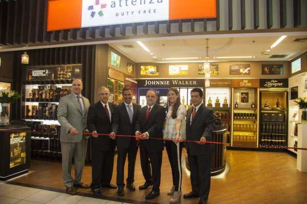 From left to right: Quiport President and General Director Andrew O’Brian, Motta Internacional CEO Erasmo Orillac, Diageo Commercial Director Marcos Bibas, Quiport Business Development Director Carlos Criado, Diageo Account Controller Adriana Pocaterra, and Motta Internacional Executive Vice President Aurelio Barria