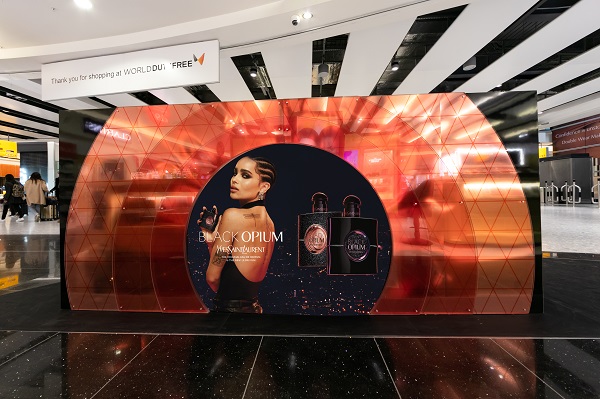 Reclaim the Night (at the airport): YSL showcases Black Opium Le